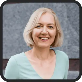 Linda R Lungora Customer Experience